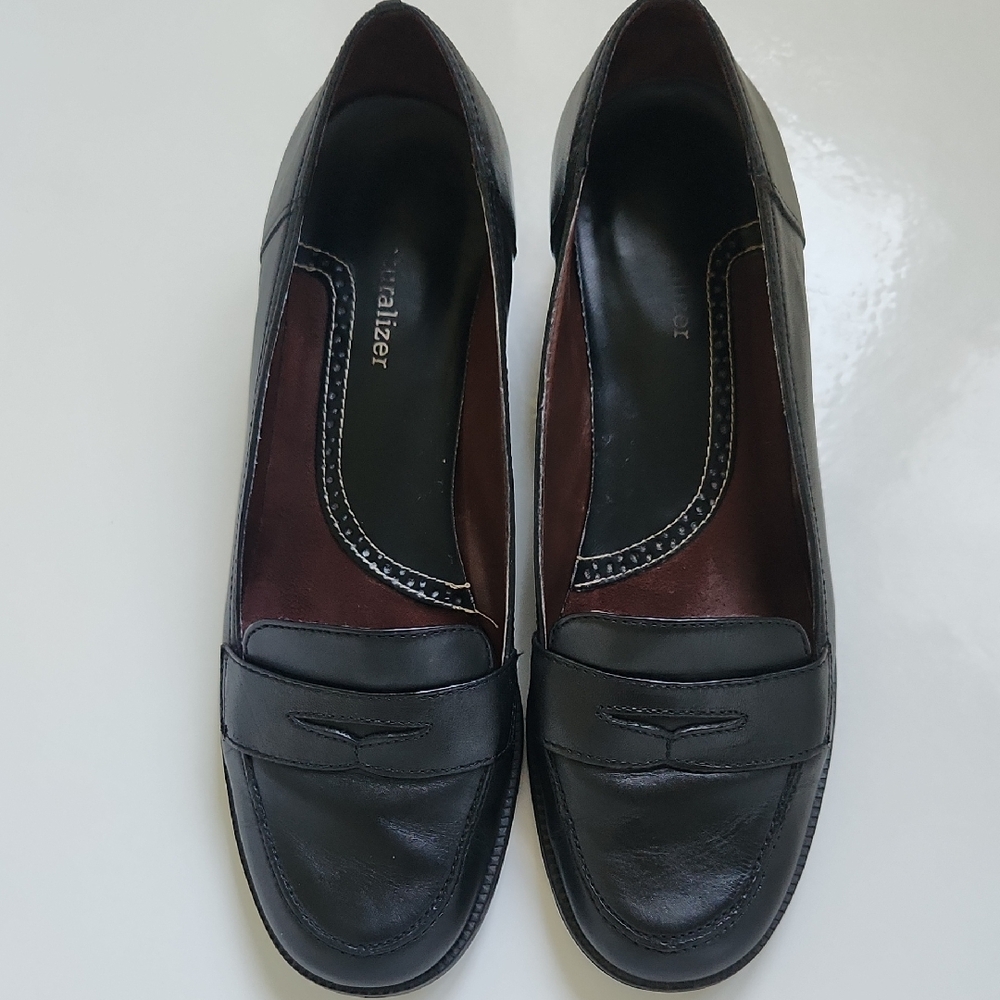 Naturalizer Leather Penny Loafers